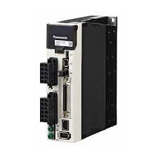 SERVO DRIVE 200VAC 7.5W A 10W PANASONIC MADHT1505CA1200V PANASONIC°°