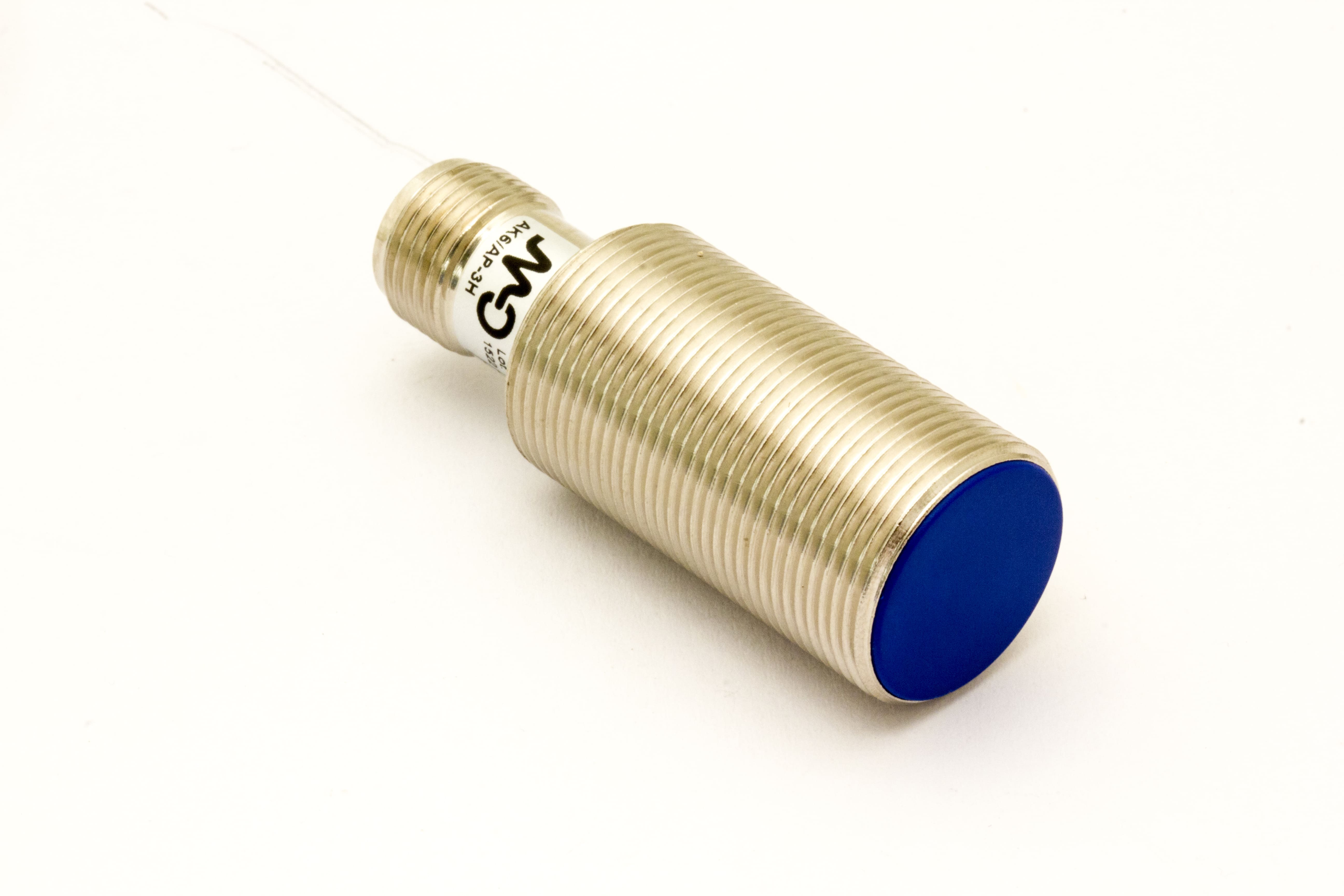 SENSOR INDUTIVO M18 CORPO CURTO SN 8MM FACEADO 10 30VCC PNP NA NF CONEC M12 AK6/BP-3H METALTEX °°